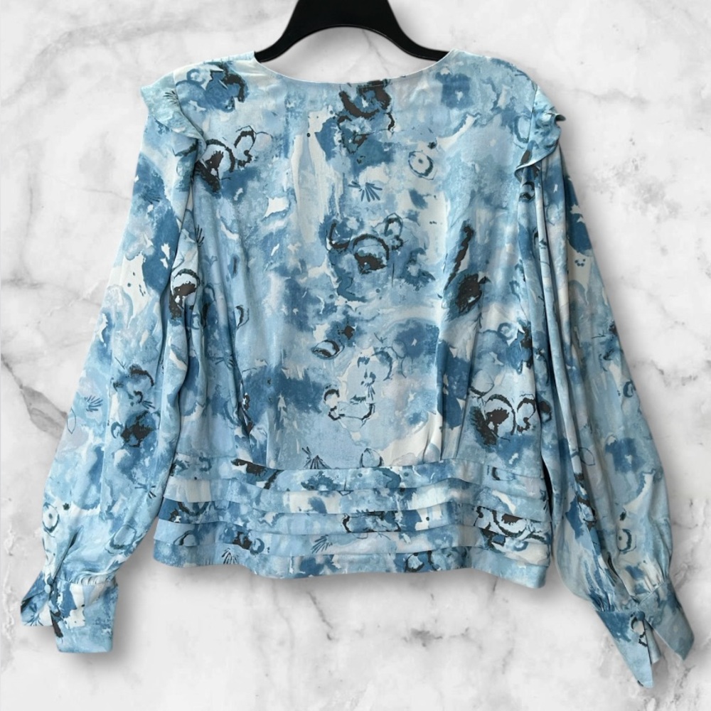 NWT White House Black Market Breathless Glass V Neck Ruffles Blouse Size 14 - Picture 4 of 13